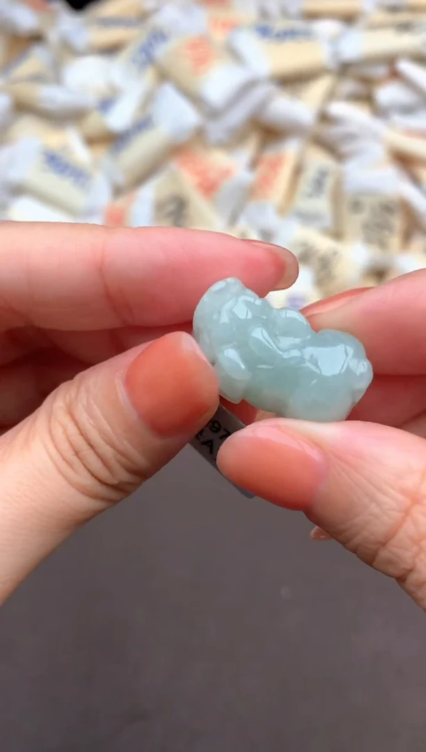 未镶嵌挂件翡翠一