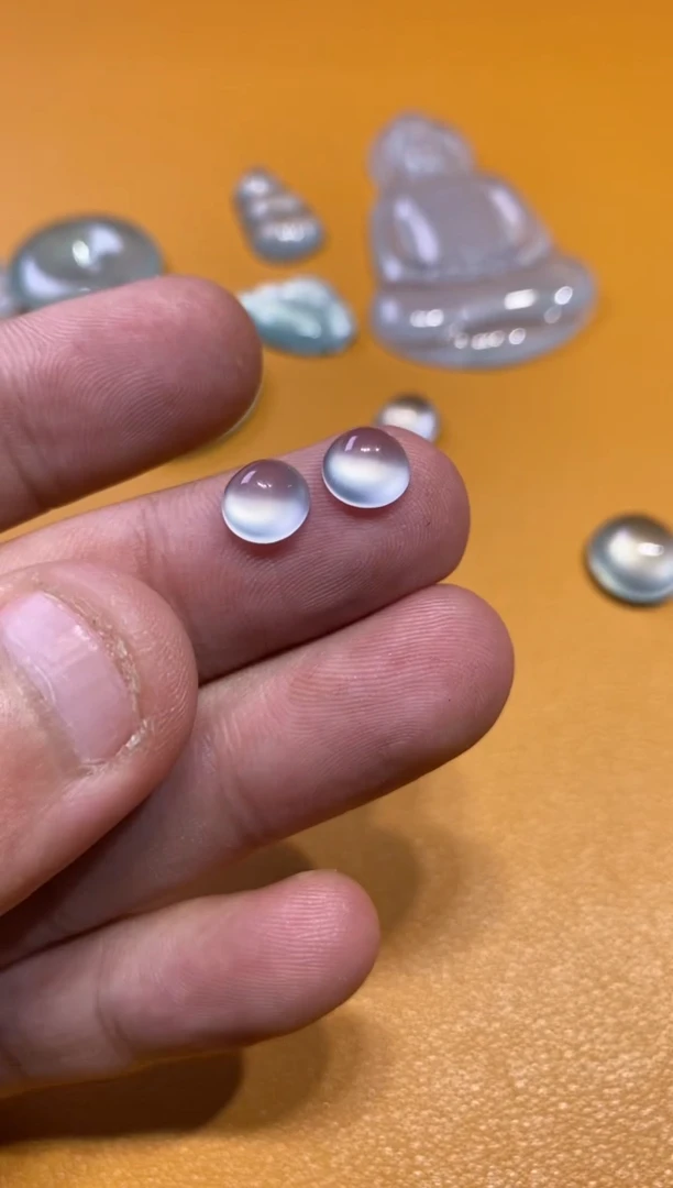 吊坠(不含链)未镶嵌翡翠蛋面7800