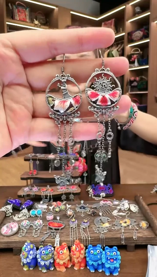 【闪购商品】织绣84黔东南苗族刺绣