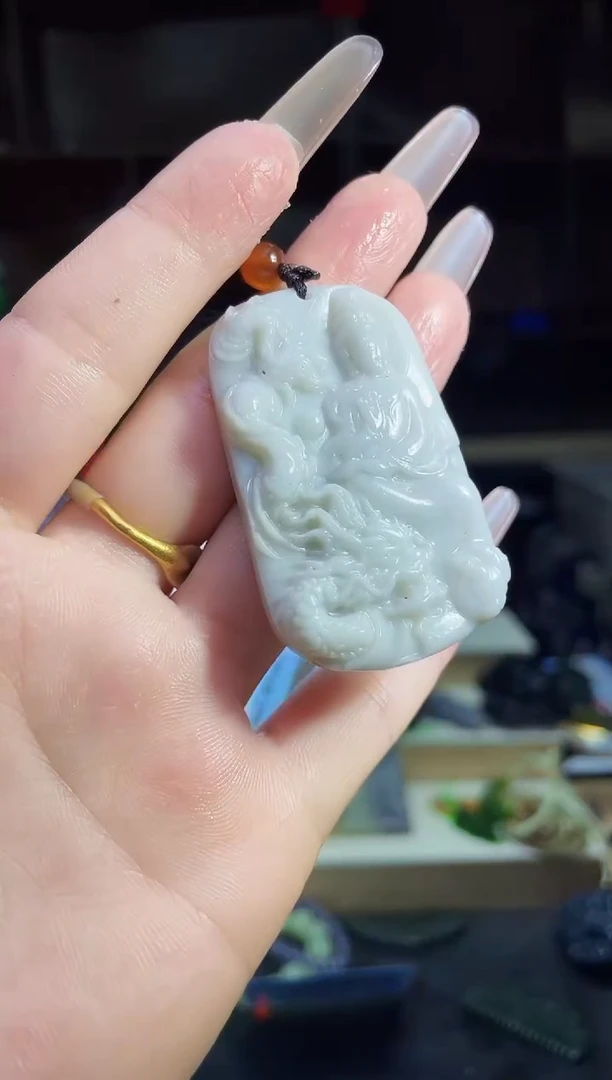 和田玉未镶嵌颈饰1