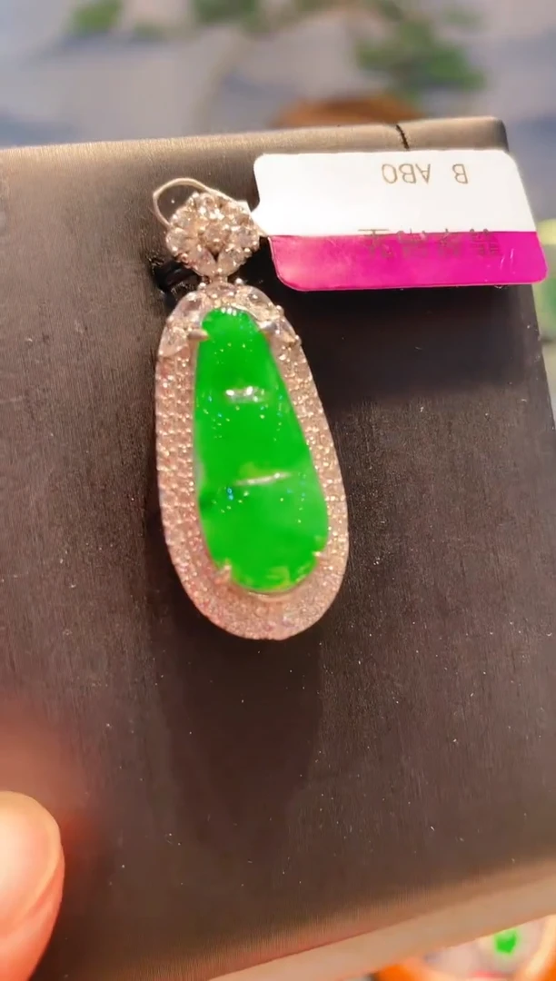 翡翠未镶嵌颈饰翡翠8