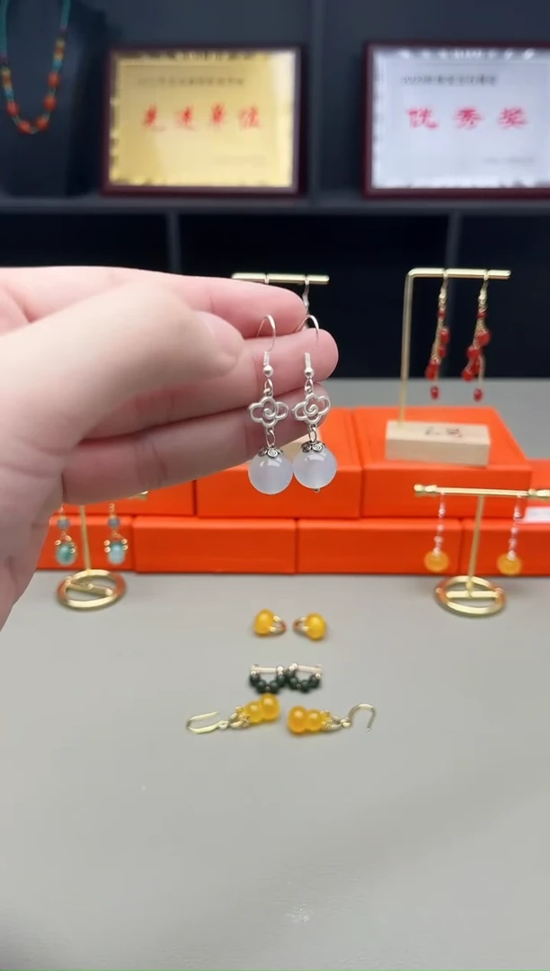 未镶嵌耳钉玛瑙/玉髓101