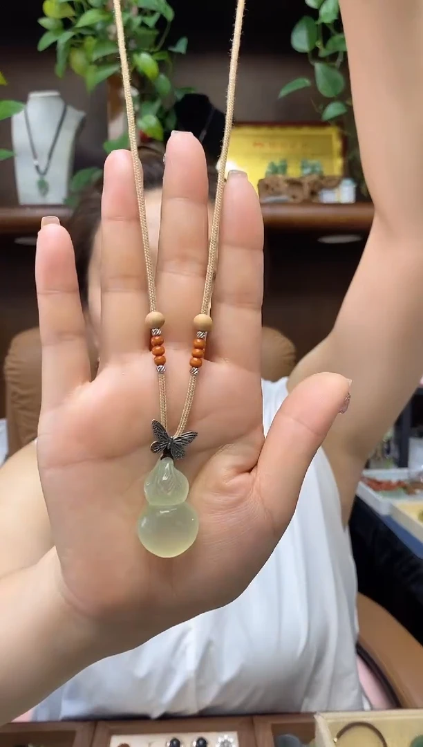 未镶嵌岫玉吊坠多样性发货其中发一葫芦