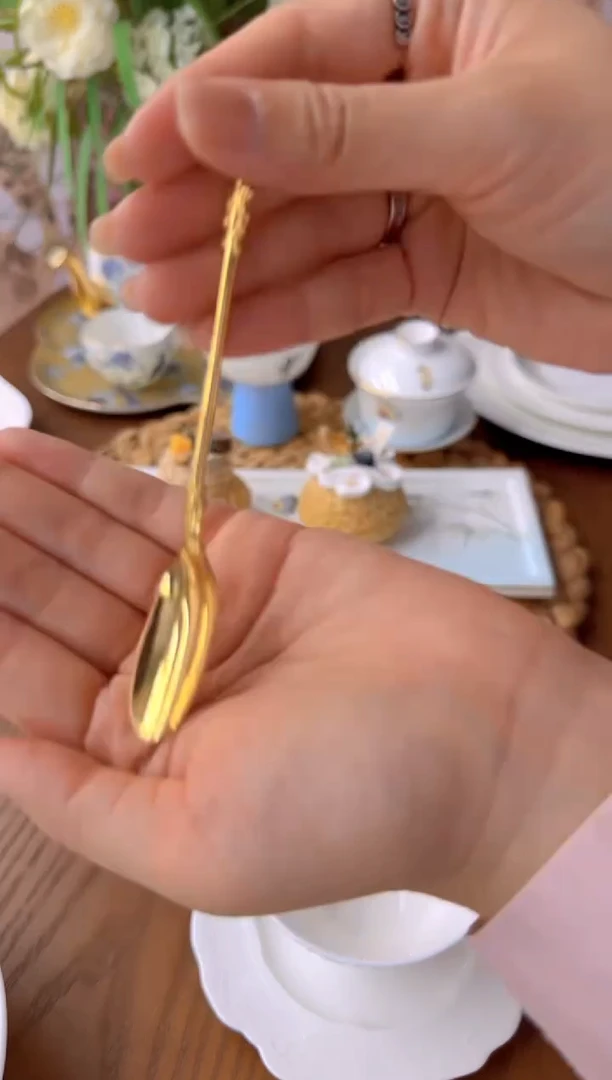 瓷盘子瓷************