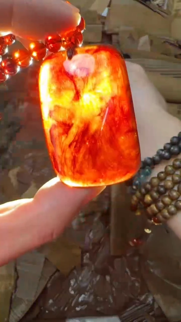 其他琥珀吊坠QL98