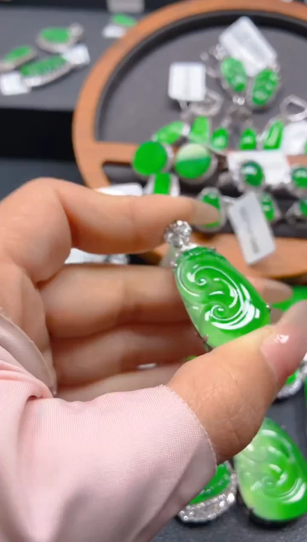 吊坠(不含链)银S925镶嵌翡翠1