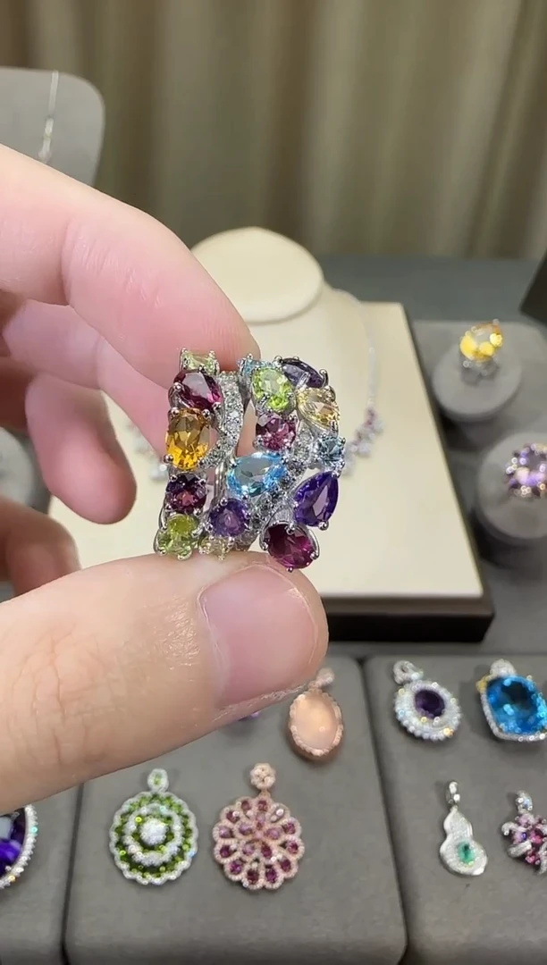 银S925镶嵌戒指水晶5*7mm多彩宝排戒款