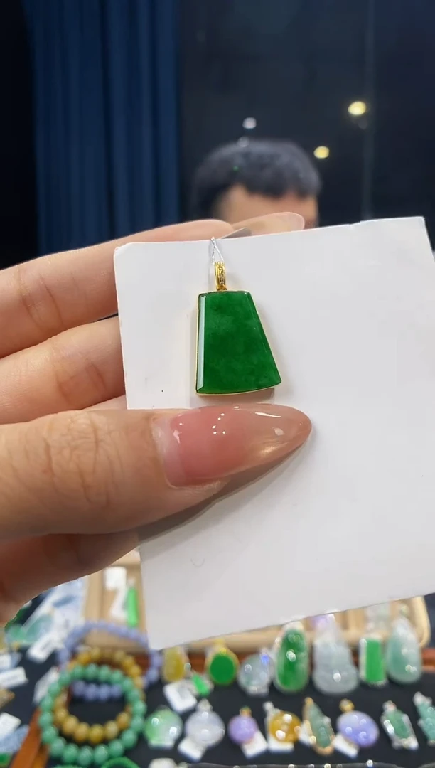 翡翠18K金镶嵌吊坠(不含链)无事牌