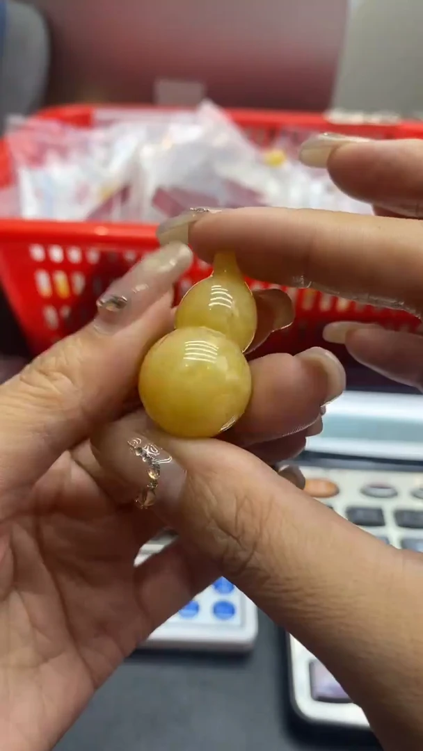 琥珀未镶嵌珠宝奇石1688