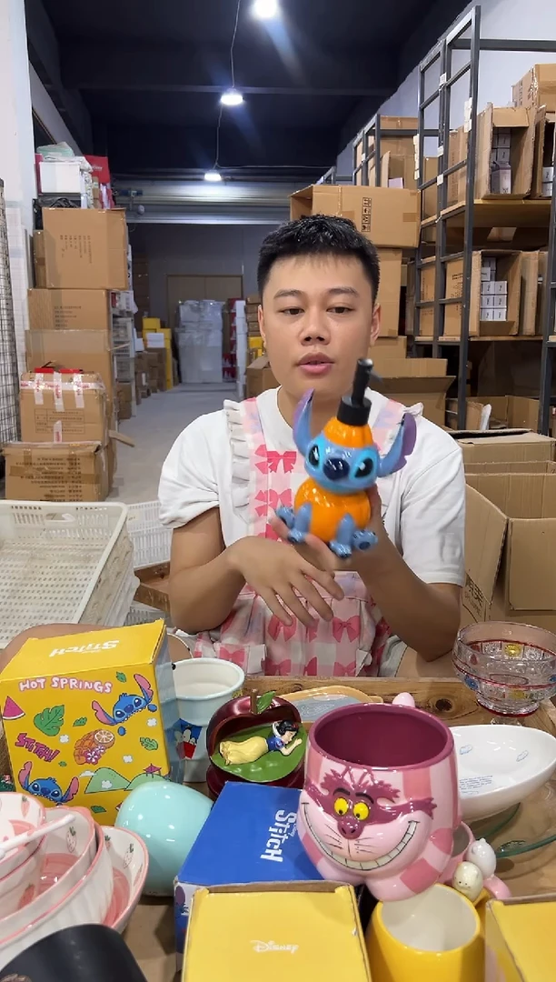 瓷片树脂原盒万圣节史迪仔南瓜按压瓶