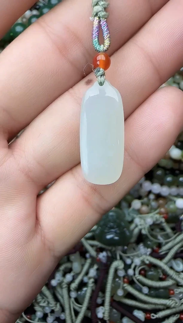 颈饰未镶嵌和田玉拍一发一