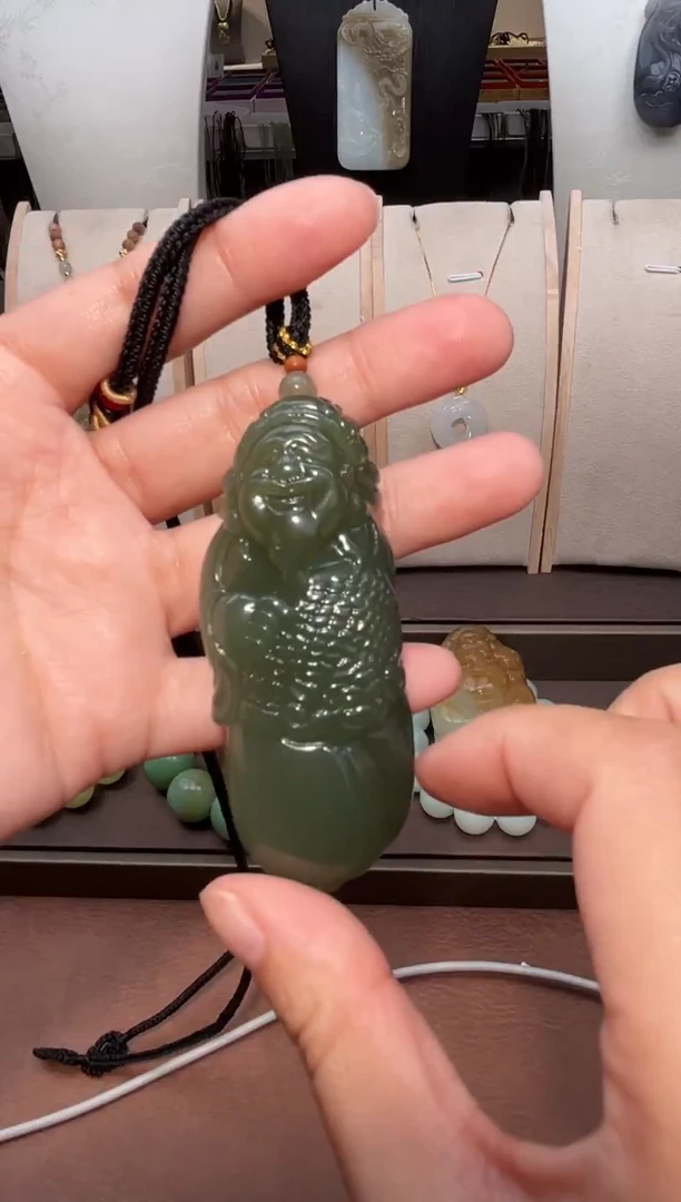 颈饰未镶嵌和田玉苏