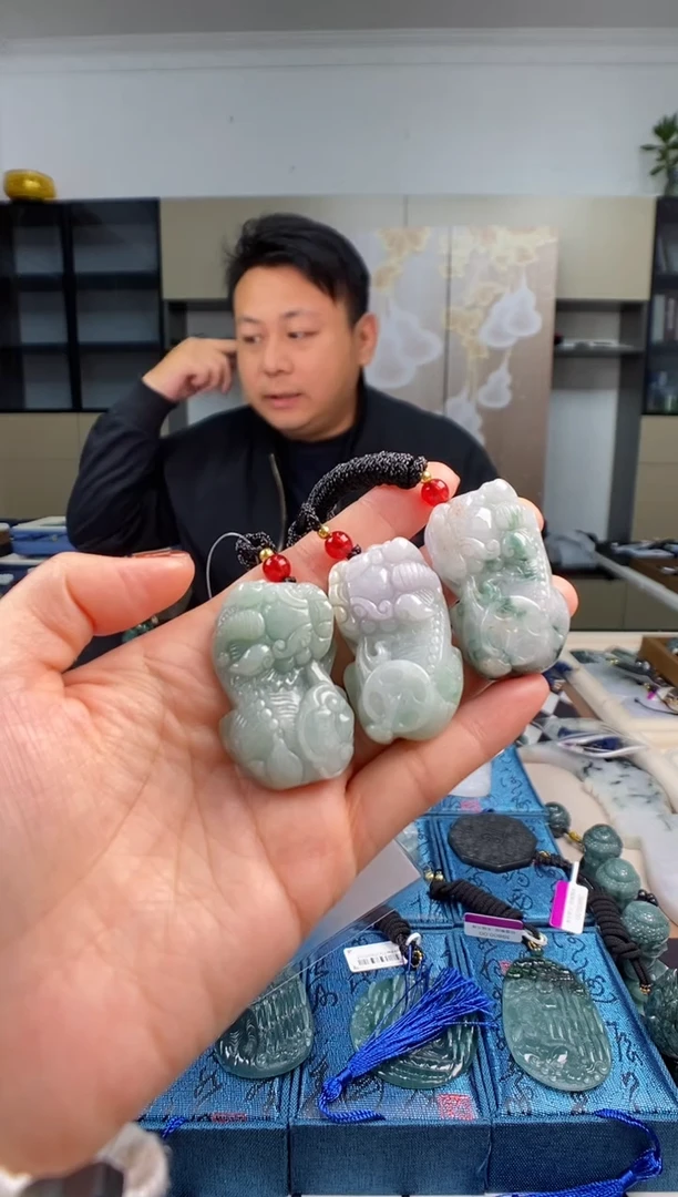 颈饰未镶嵌翡翠多样性发其一