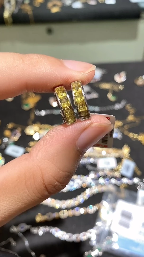 蓝宝石耳饰银S925镶嵌耳钉