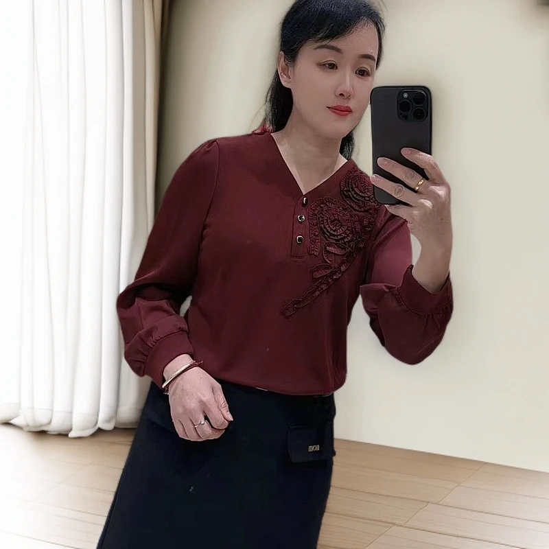 春季新款拼接缎面长袖V领宽松型T恤设计师网红百搭时尚上衣7010