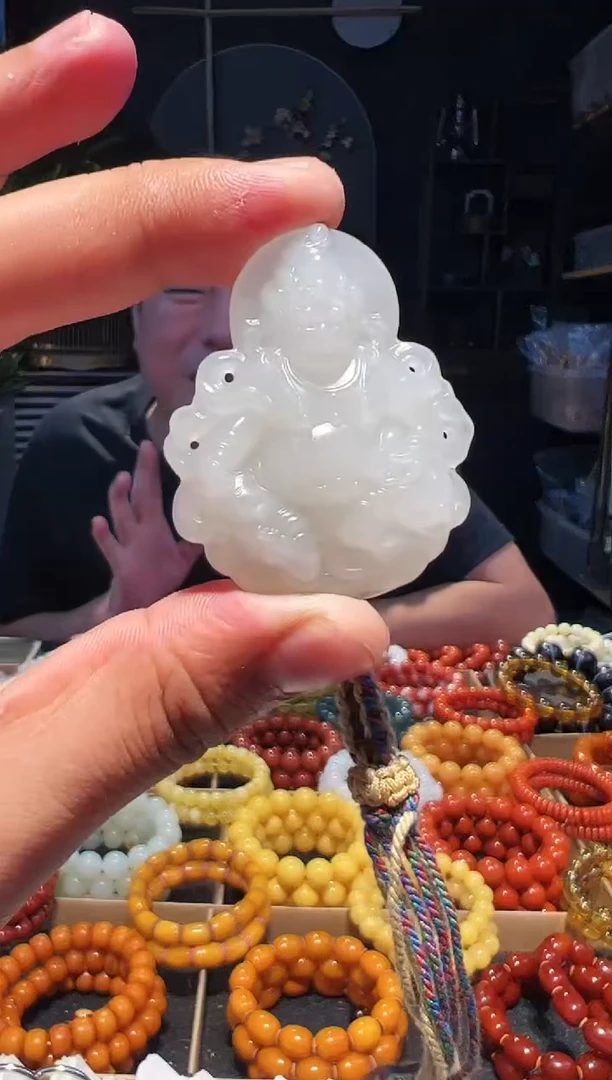 手串未镶嵌和田玉挂件