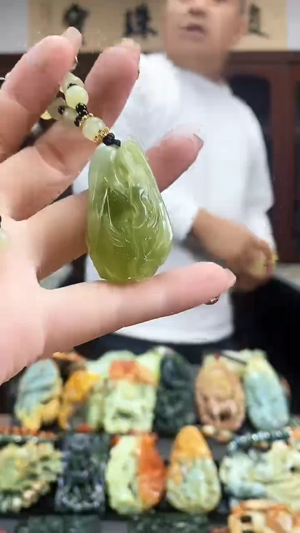 【闪购商品】蛇纹石玉吊坠未镶嵌多样性发货*拍一发一