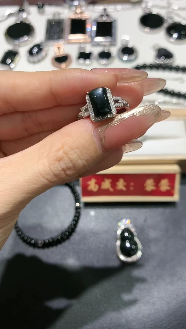 【闪购商品】翡翠吊坠(不含链)银S925镶嵌3多人多样性随机发货1件