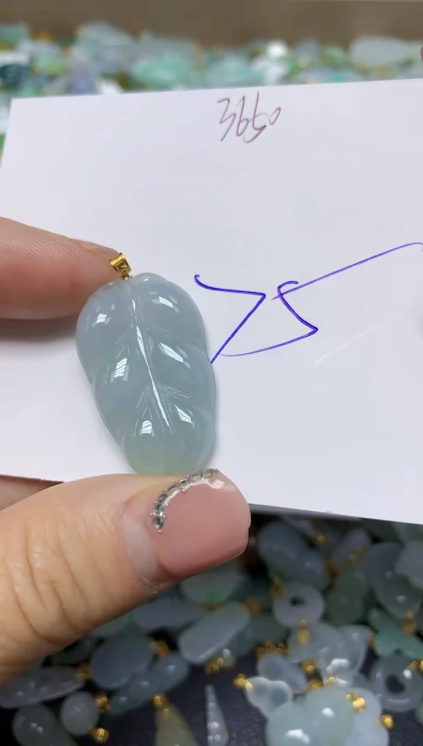 【闪购商品】翡翠挂件18K金镶嵌 天然翡翠A货