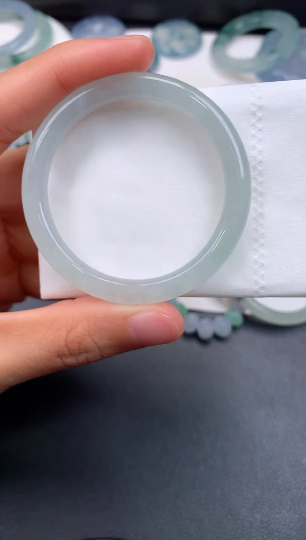 未镶嵌定制翡翠0483804105（44*5.8*6.4）