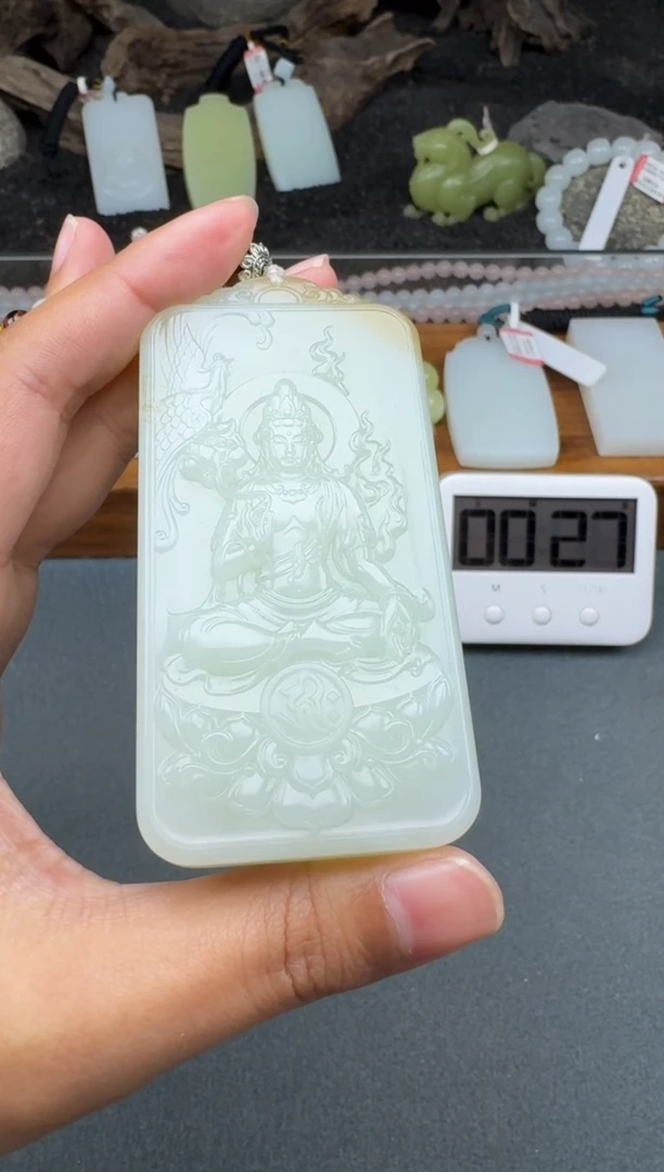 颈饰未镶嵌和田玉1