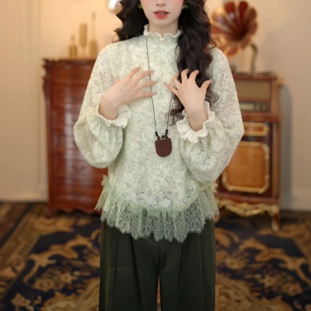 冬季厚款打底衫宽松时尚百搭减龄上衣复古气质蕾丝拼接小衫