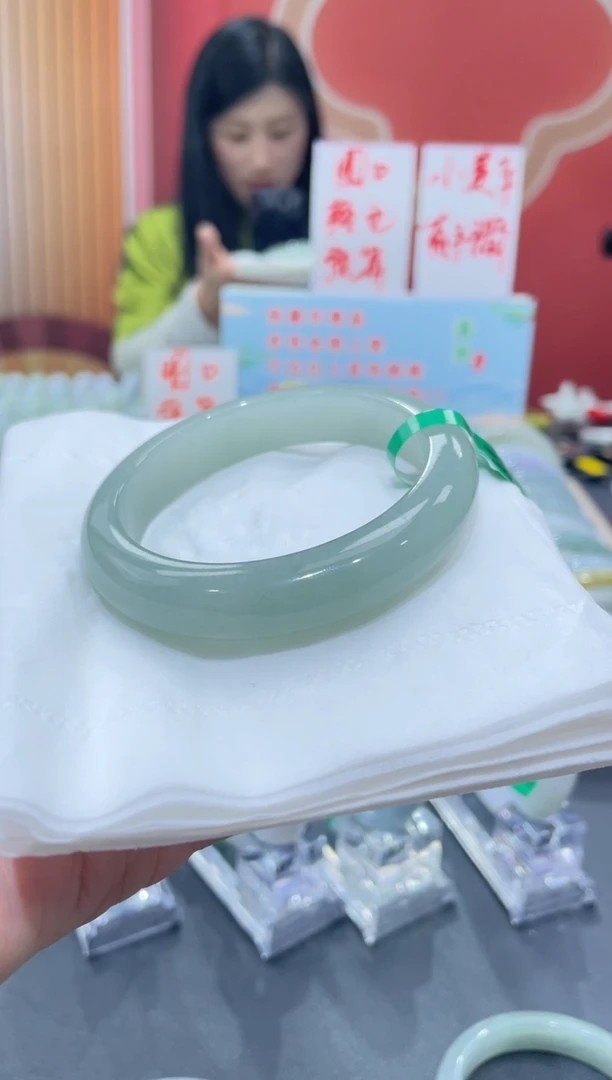 【闪购商品】翡翠手镯未镶嵌00000009312