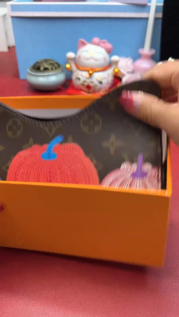 正在放漏，快来抢啊@@@YF777