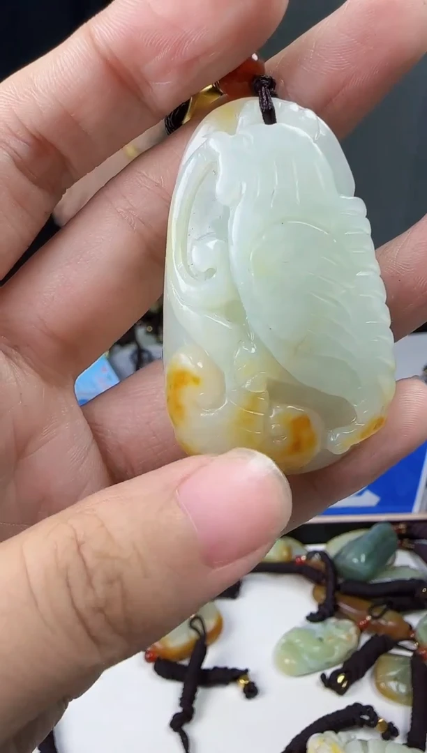 和田玉未镶嵌颈饰1