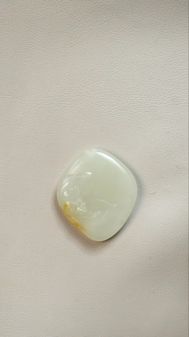 未镶嵌和田玉挂件荷花