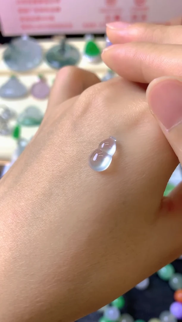 未镶嵌定制翡翠暖****?裸玉（客户意向镶嵌）