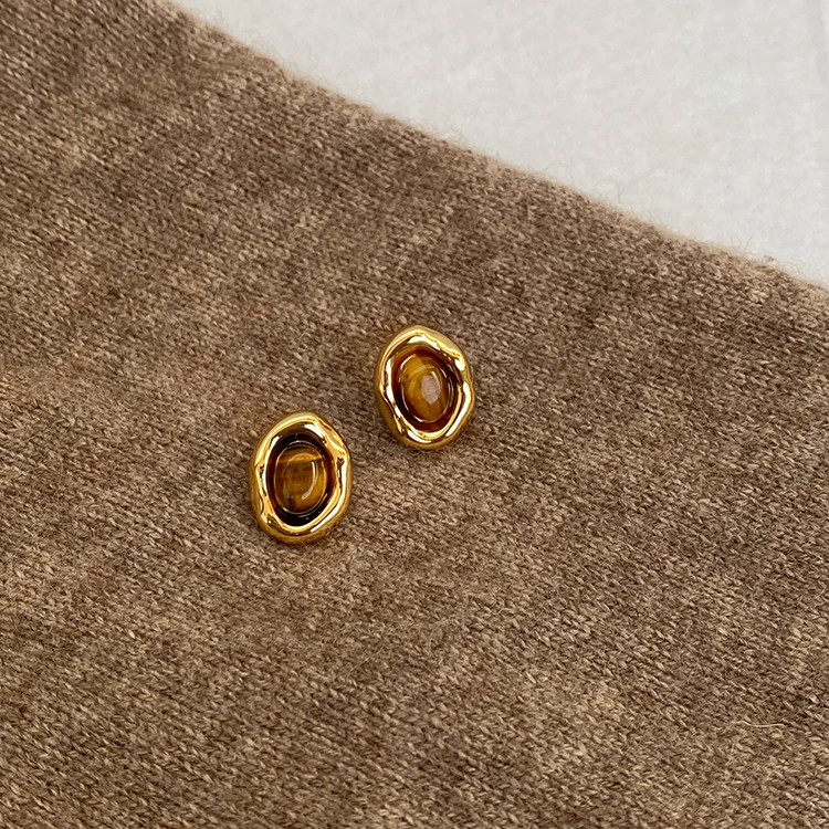 铜合金耳饰 日韩简约焦糖栗子 美拉德几何耳钉氛围感复古耳环耳饰