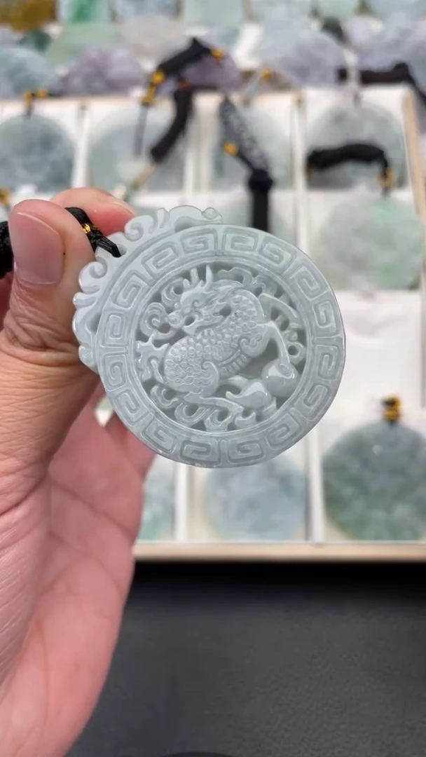 颈饰未镶嵌翡翠天然缅甸翡翠A货50