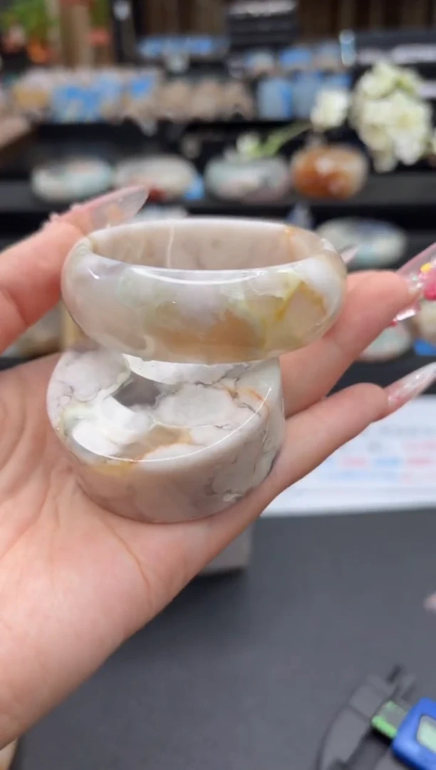 未镶嵌手镯石英质玉230(55圈赠送镯心)