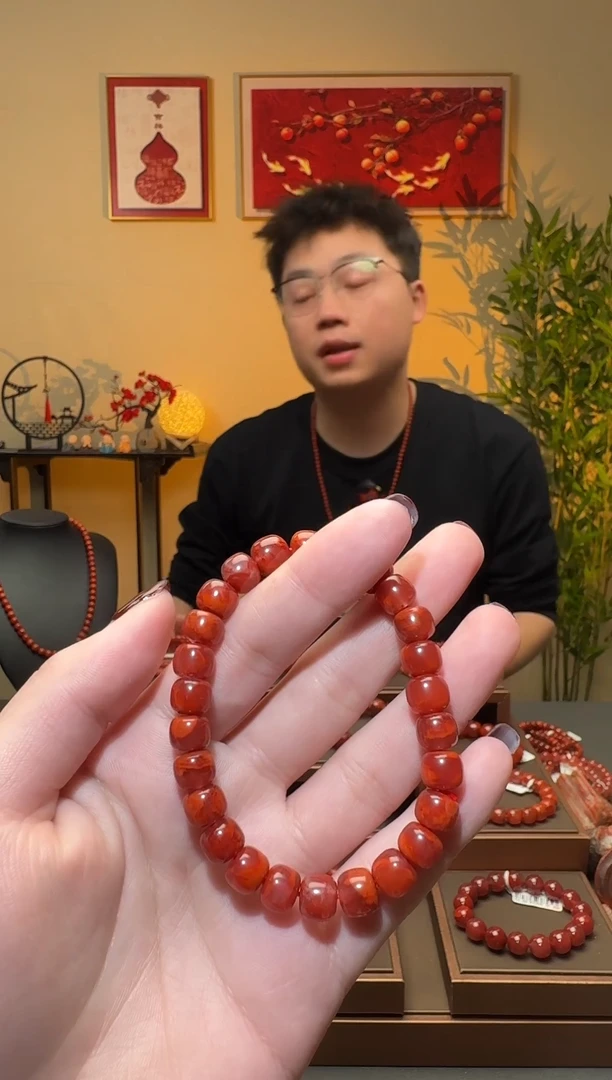 【闪购商品】南红玛瑙手串未镶嵌一条约8mm 多样性发货