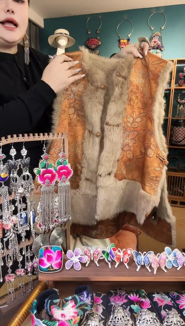 刺绣纯手工民族风刺绣马甲