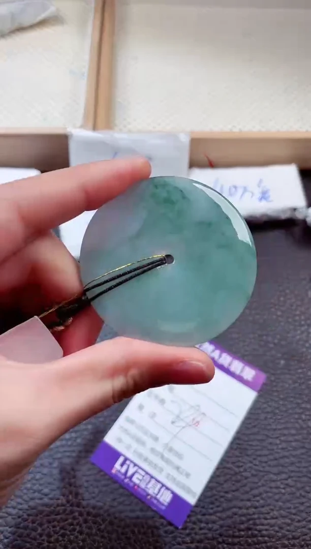 翡翠未镶嵌颈饰00002939