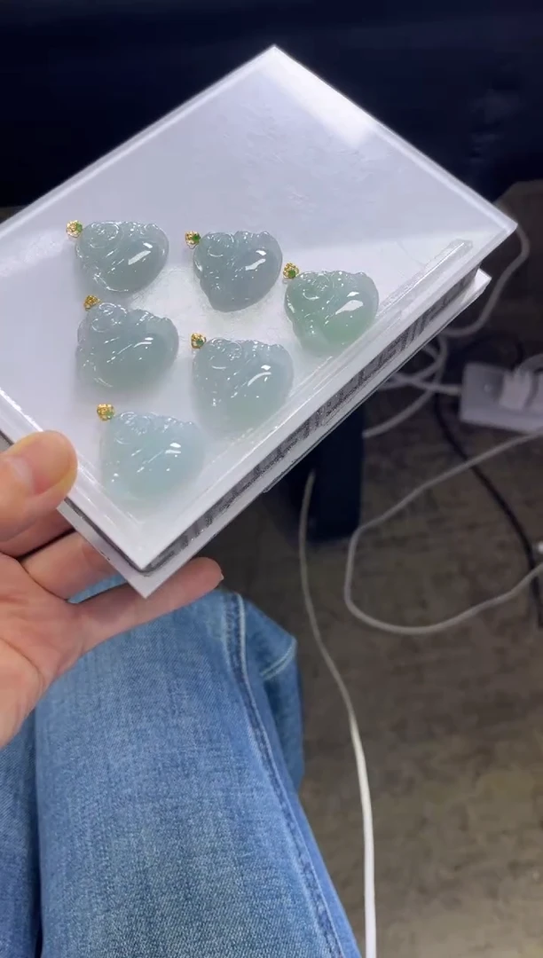 颈饰18K金镶嵌翡翠B99/多样性发一件/配绳子