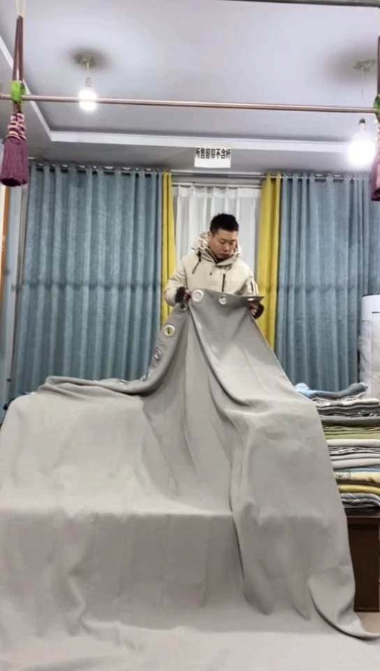布成品窗帘     49+28