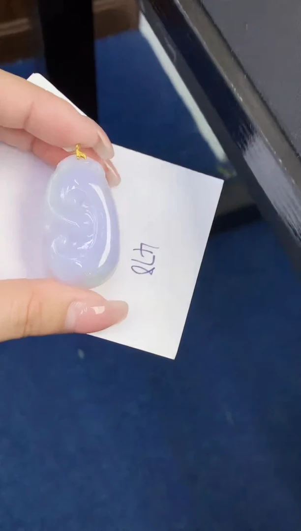 翡翠18K金镶嵌颈饰缅甸天然翡翠A货