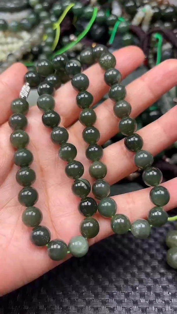 和田玉未镶嵌颈饰1