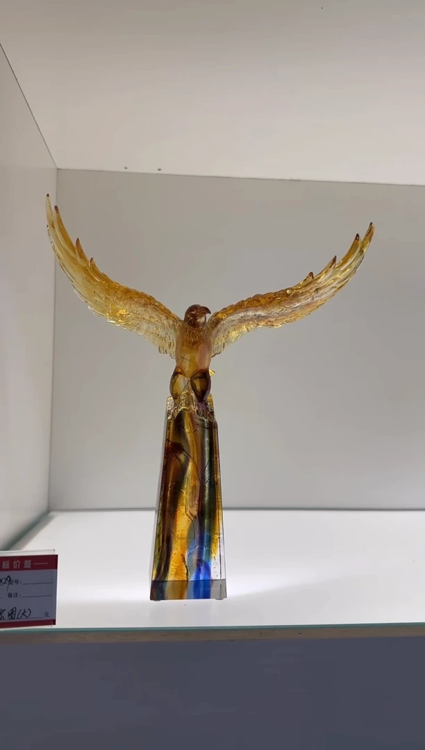 手工艺品琉璃大展宏图老鹰金色