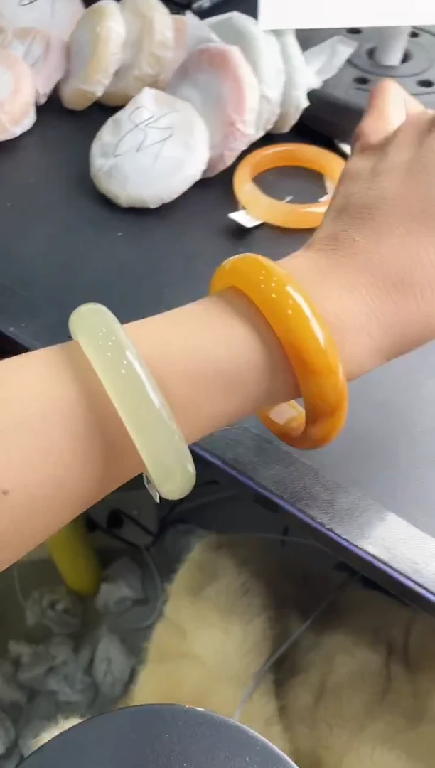 未镶嵌手镯石英质玉j69-HB58+