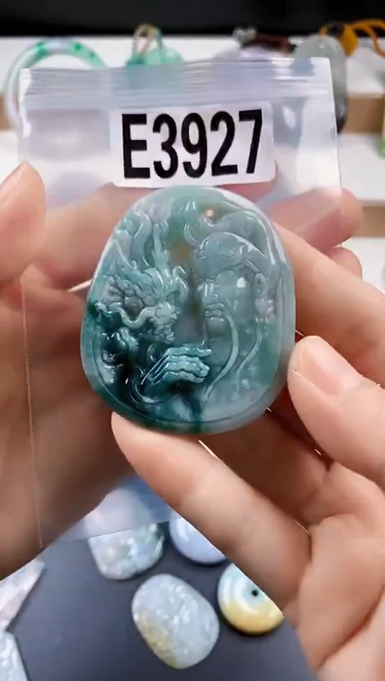 颈饰未镶嵌翡翠天然翡翠吊坠挂件