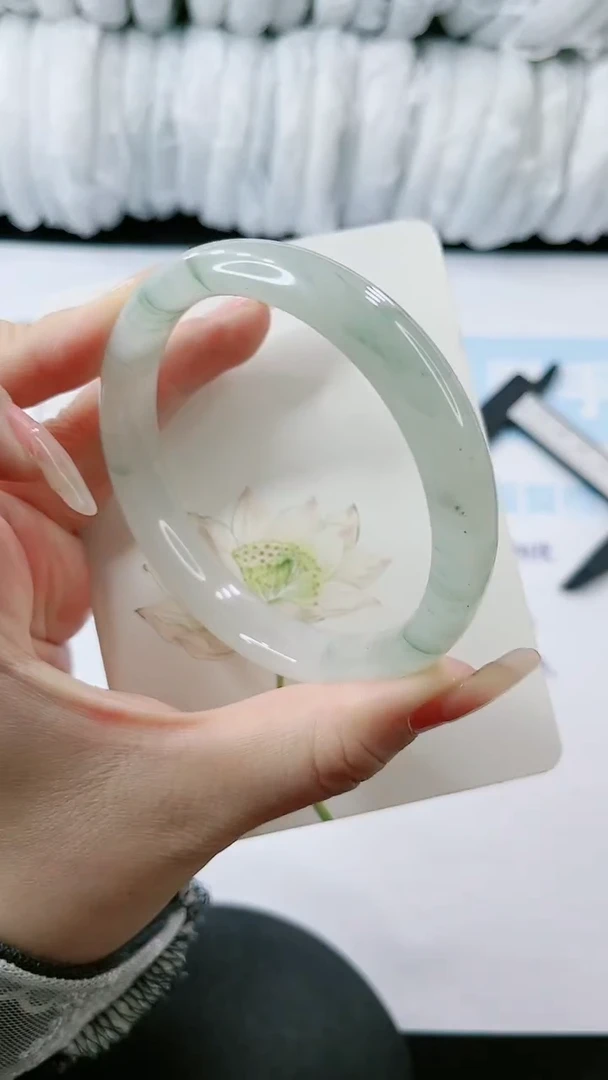 【闪购商品】石英质玉手镯未镶嵌多样性发货V697-62