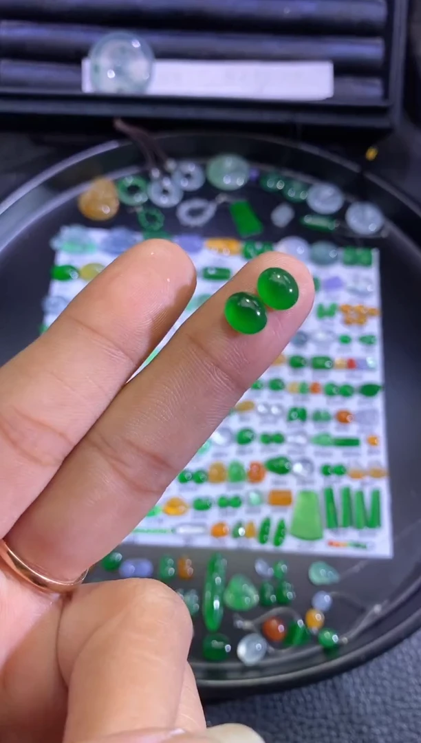 未镶嵌挂件翡翠蛋