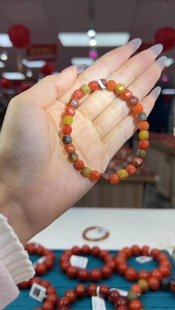 【闪购商品】南红玛瑙手串未镶嵌1.18-（多样式）