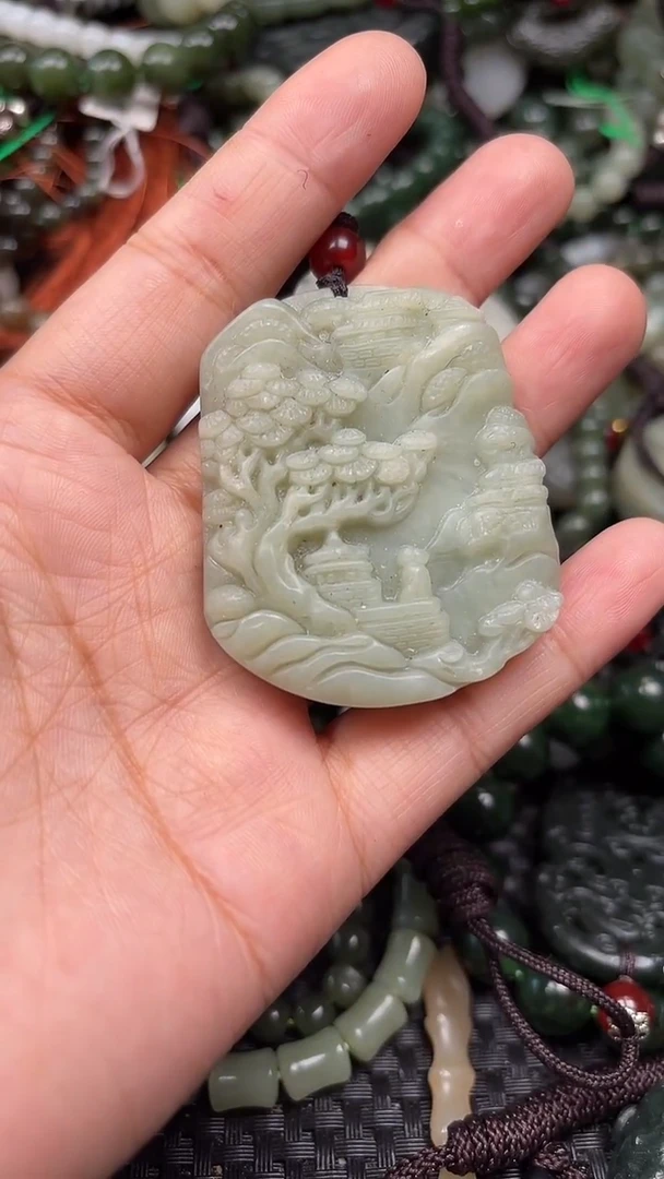 颈饰未镶嵌和田玉1