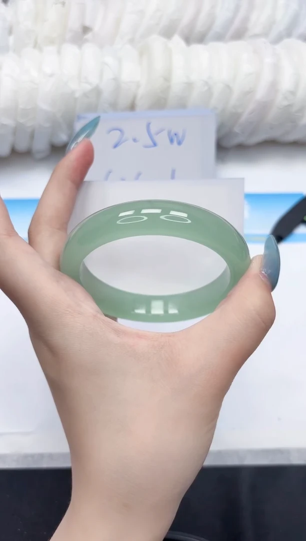 石英质玉手镯未镶嵌154-60