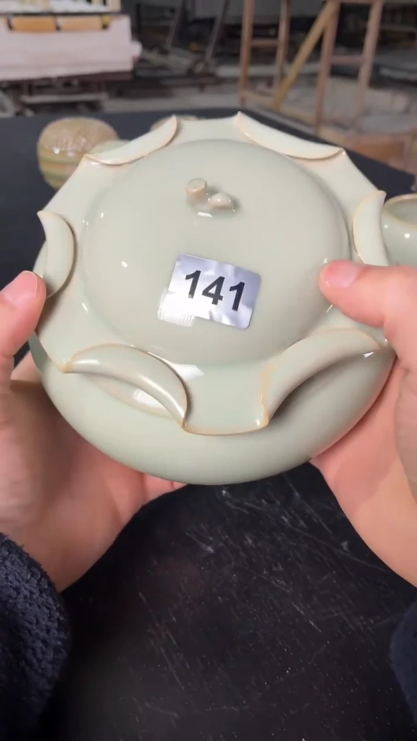 耀州窑仰山月白荷叶罐微瑕141